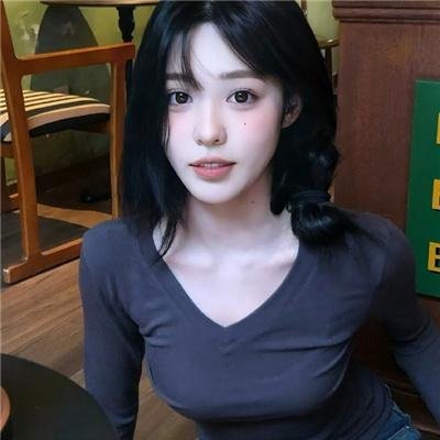 9顶假发的女孩